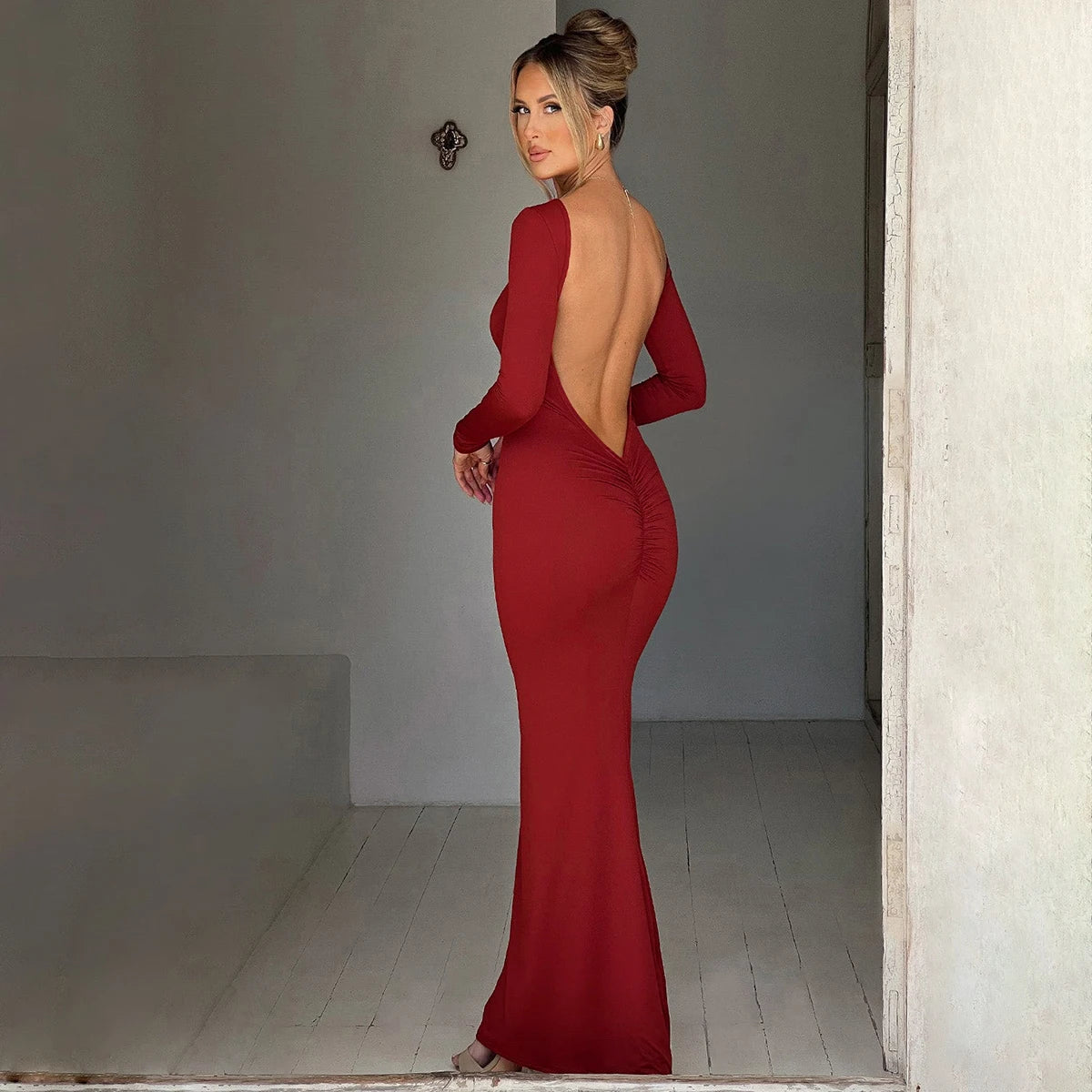 Robe Maxi Bodycon Dos Nu – Manches Longues, Coupe Slim, Style Soirée & Festival