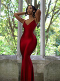 Robe Longue Rouge Brillante Bretelles Dos Nu — Streetwear & Soirée 2026