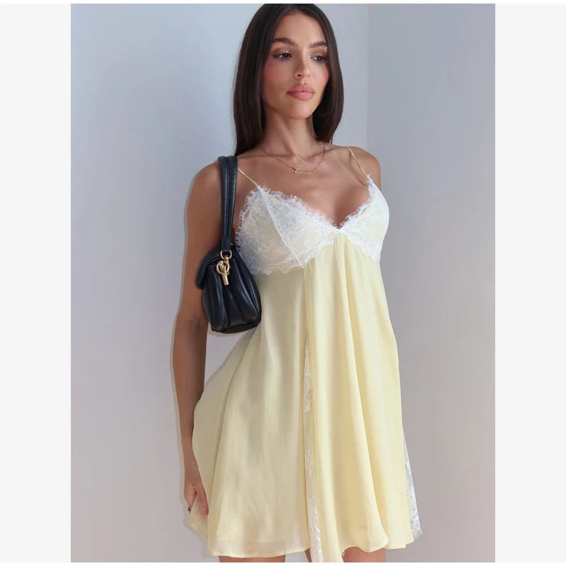 Robe Midi Satin Jaune Beurre — Dîner & Soirée Été 2026
