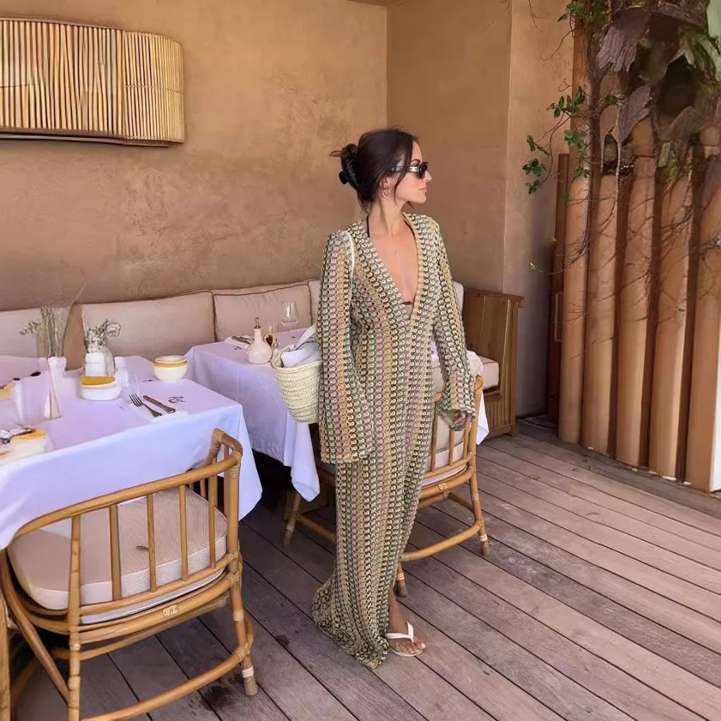 Robe Longue Maxi à Rayures Colorées au Crochet — Décolleté V & Fente Élégante