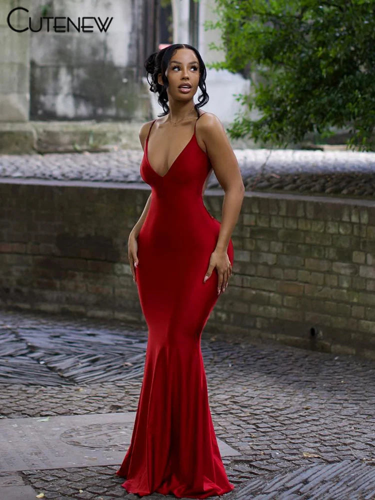 Robe Longue Rouge Brillante Bretelles Dos Nu — Streetwear & Soirée 2026