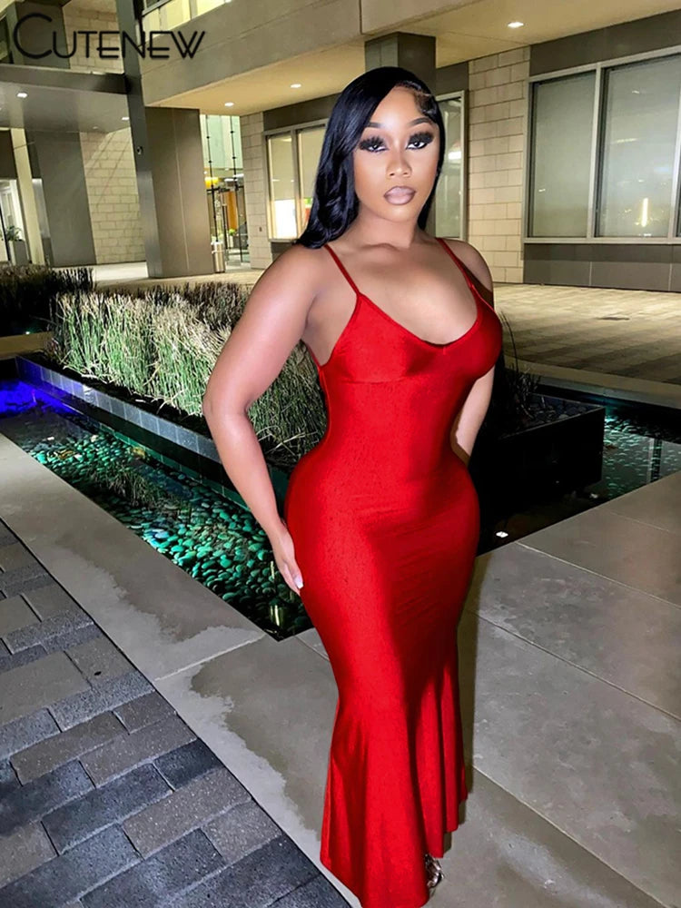 Robe Longue Rouge Brillante Bretelles Dos Nu — Streetwear & Soirée 2026