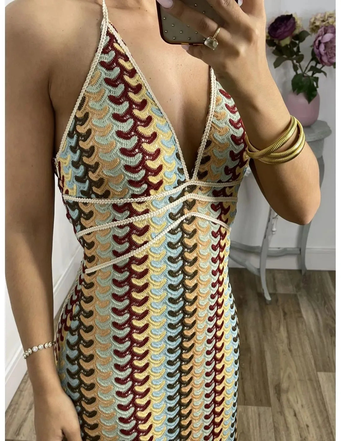 Robe Halter Décolleté V Profond Dos Nu — Soirée & Plage Été 2026