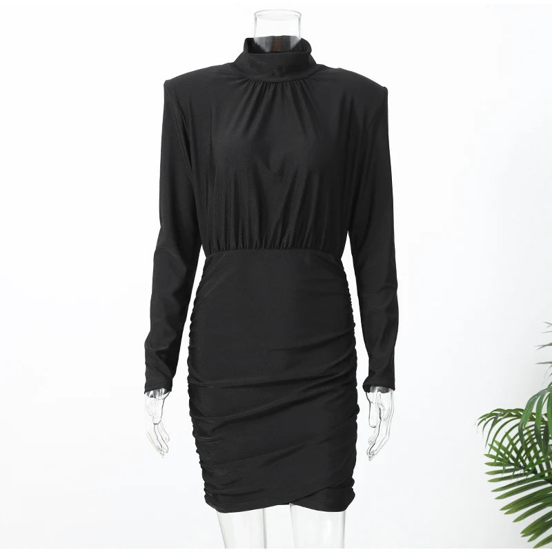 Mini-Robe Noire Épaulettes Plisées & Col Montant — Coupe Slim Tendance 2025