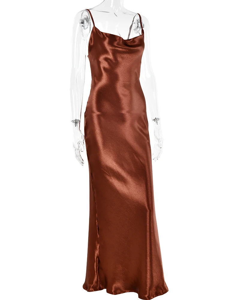 Robe Longue Satin Bretelles Lacets Dos Nu — Soirée Élégante 2026
